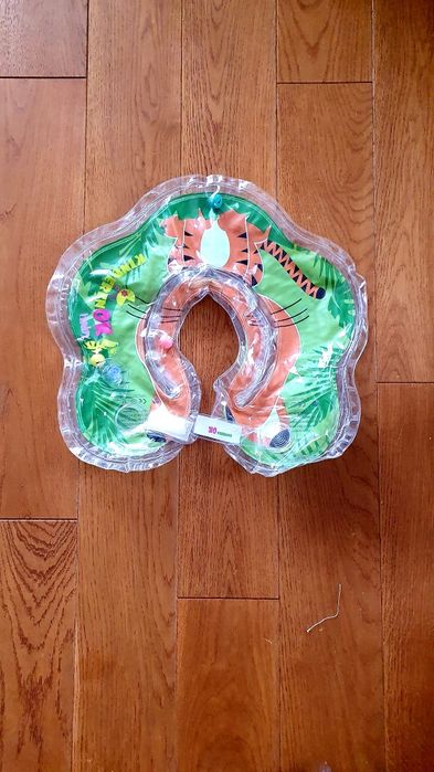 Комірець для купання немовлят. Коло для купання немовлят