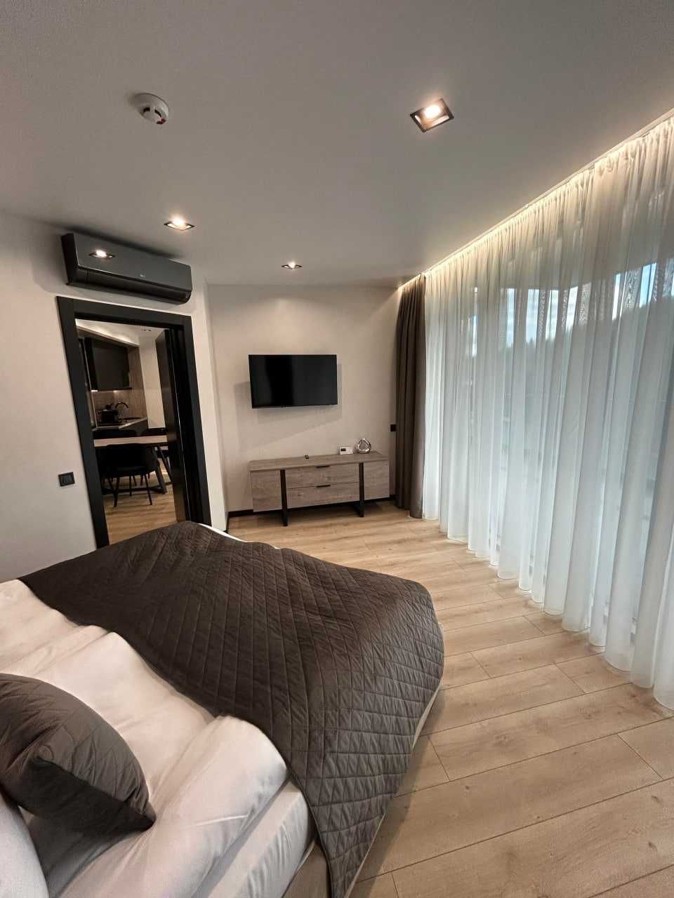 Довготривала оренда 1к+студії в Glacier Premium Apartments, Буковель