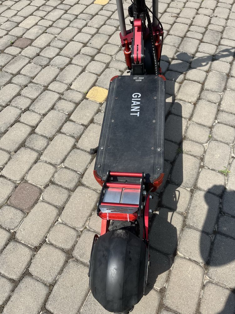 Електросамокат giant outlander m11