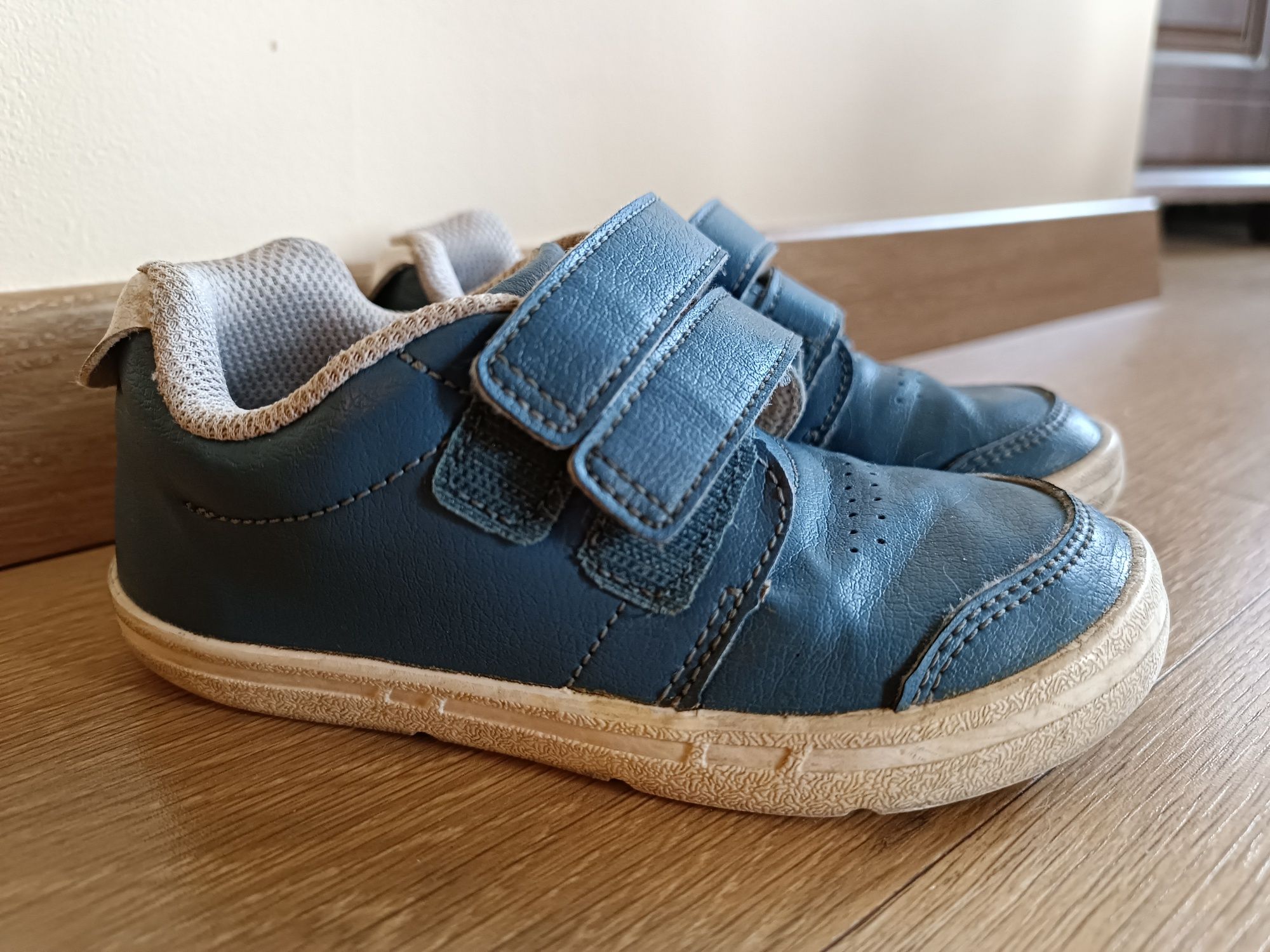 Buty wiosenne Decathlon 27