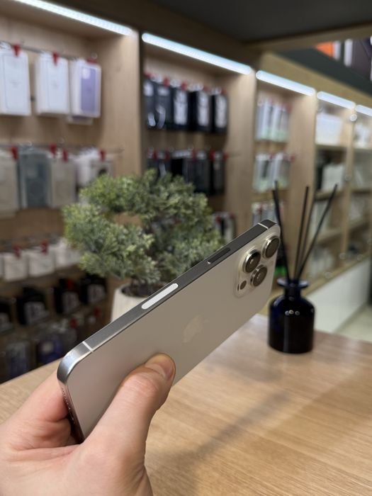 Б/у iPhone 15 Pro Max 256Gb White Titanium