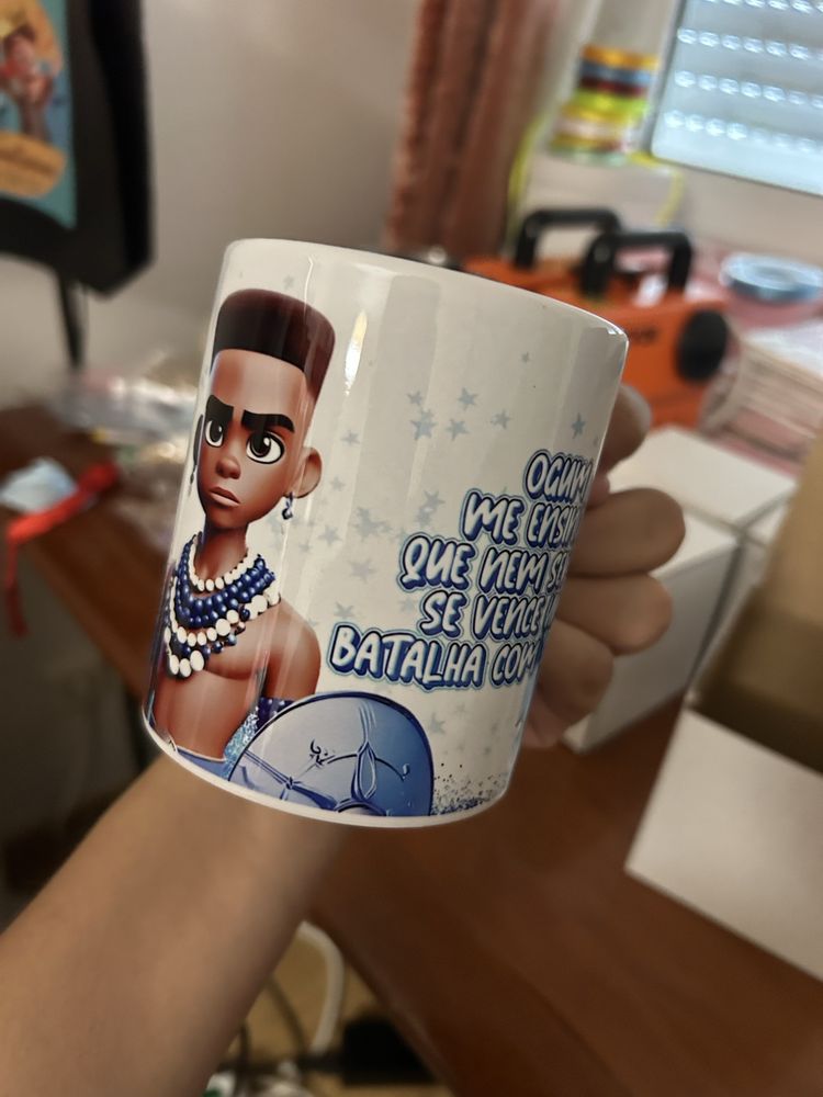 Canecas CR7 e outras