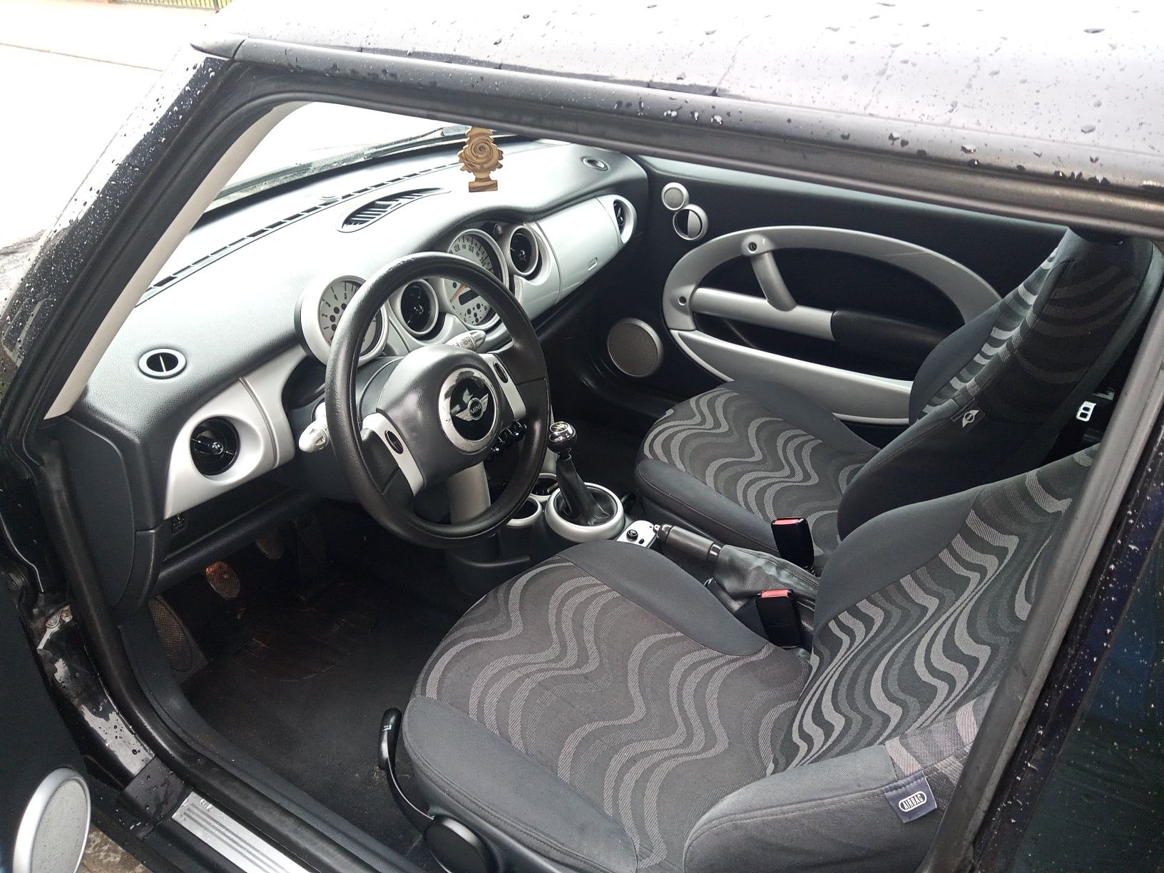 Mini Cooper 1.6B. 90KM