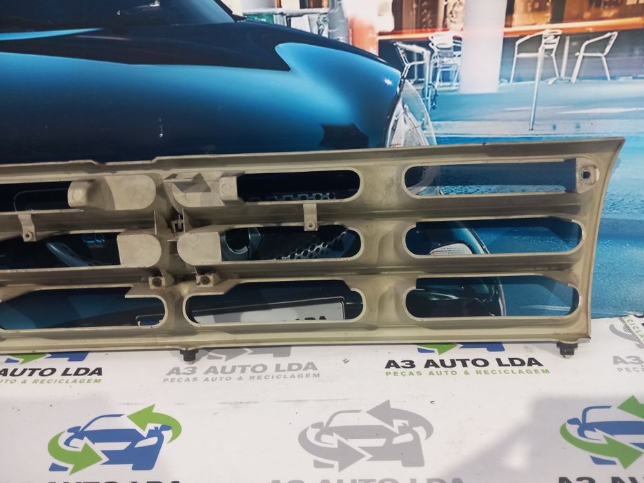 Grelha da frente Mitsubishi Pajero