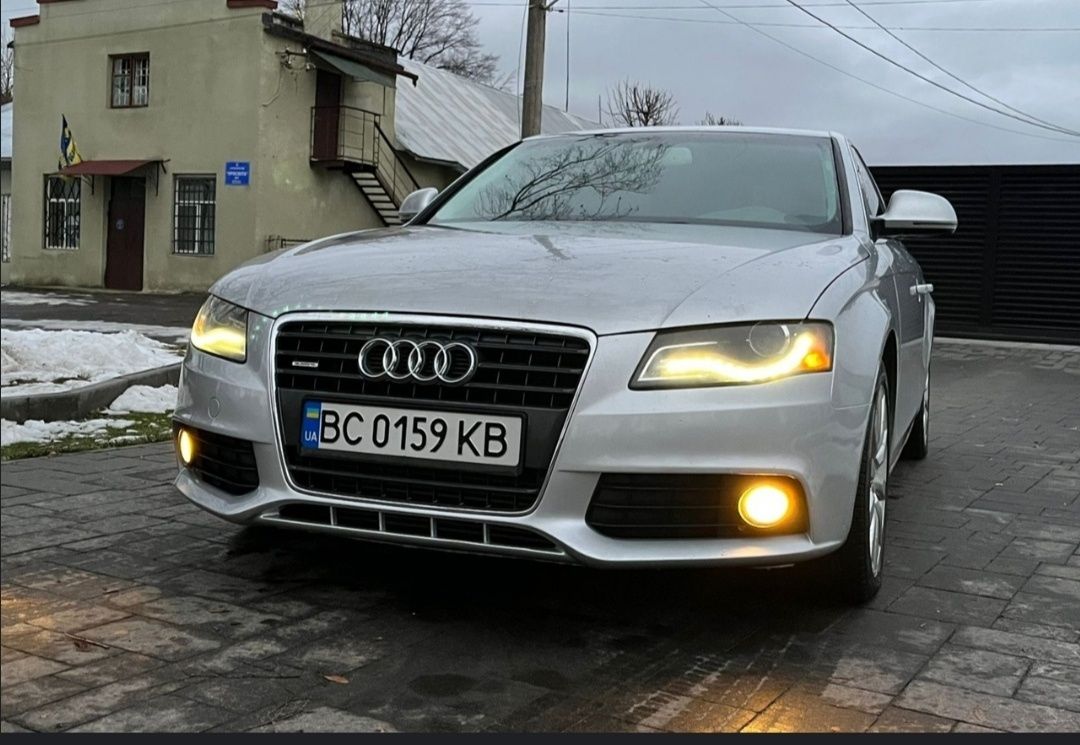 Ауді А4Б8 2.0 бенз, автомат квадро Audi A4B8 2.0 benzin Quattro