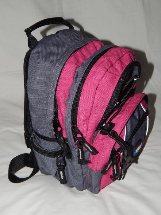 Серо-розовый детский рюкзак Urban Escape. Отличное состояние.