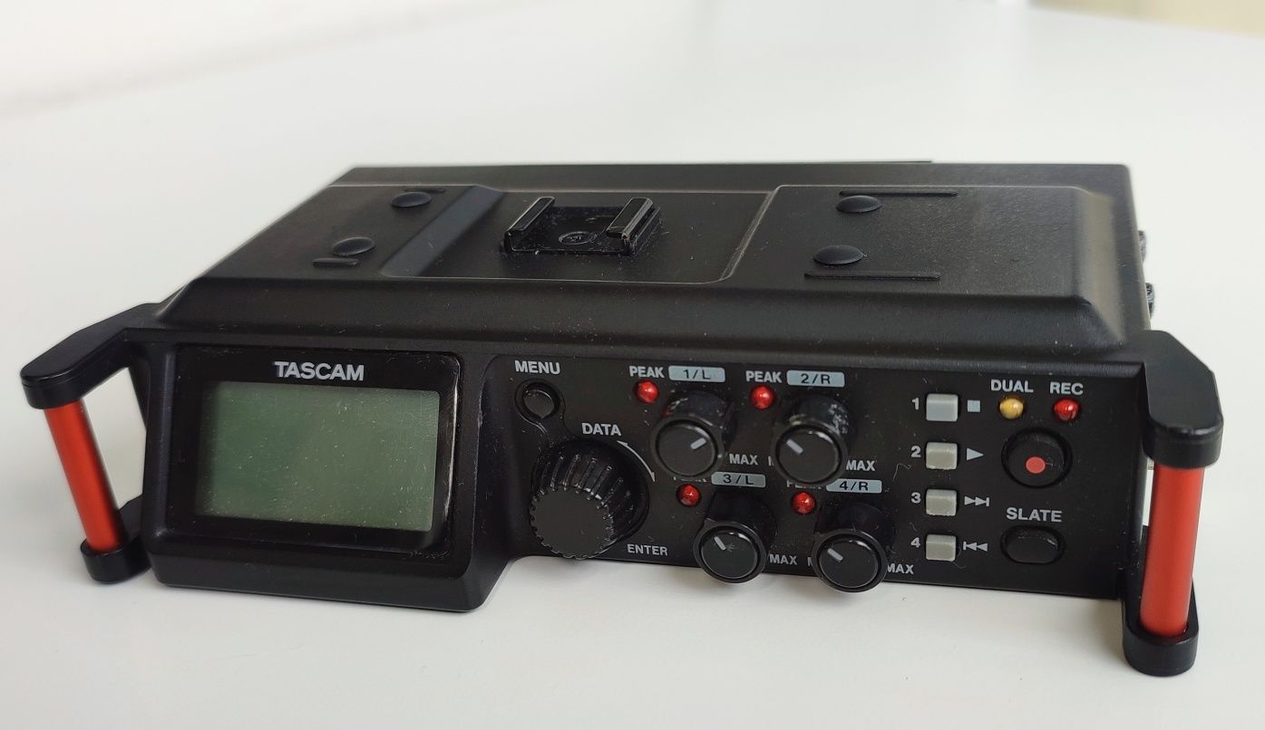 TASCAM-DR70 Audio Recorder