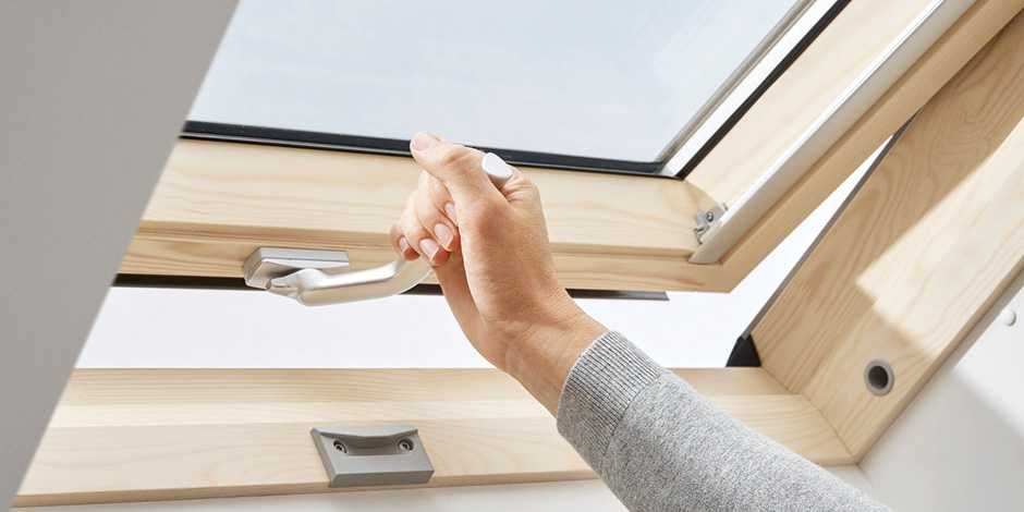 Okno dachowe VELUX GLL MK08 1061B 78x140 z kołnierzem