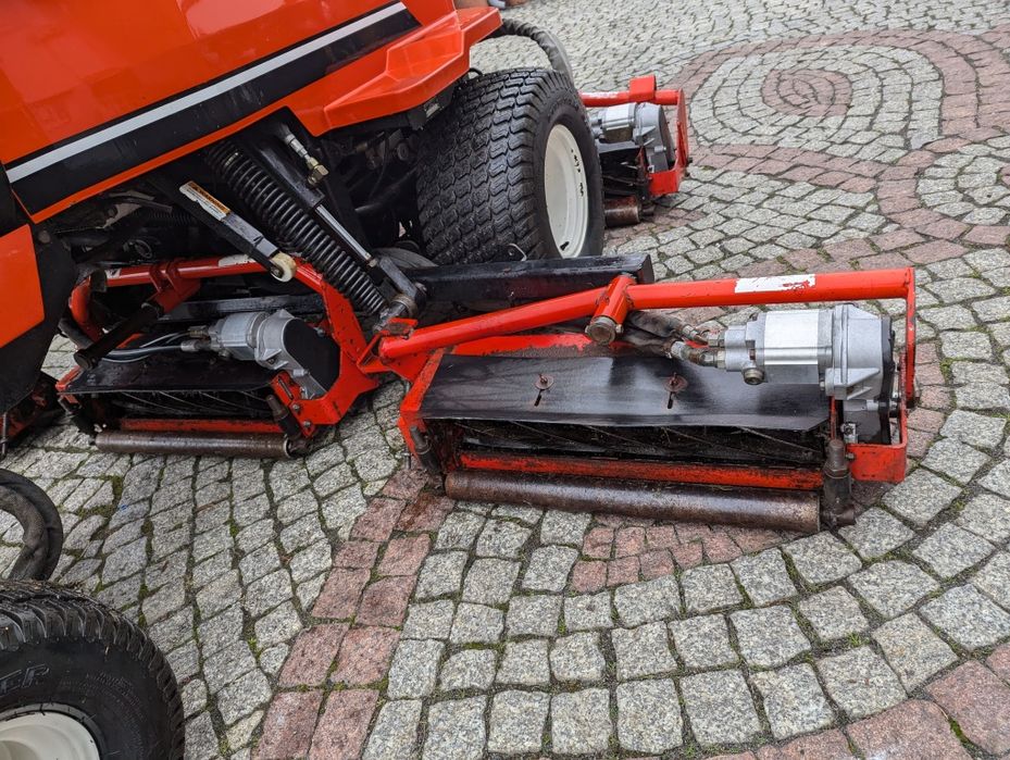 Kosiarka wrzecionowa JACOBSEN LF3810 diesel Kubota 4cyl 4x4 boiska