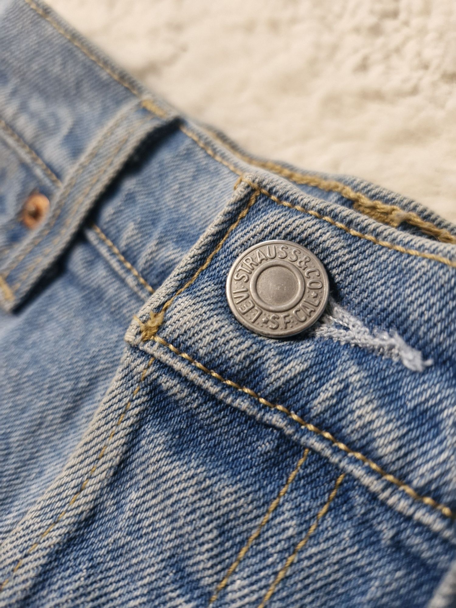 Szorty Levi's 25