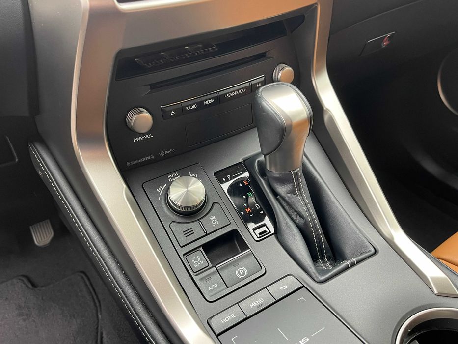 Lexus NX 300 Продам