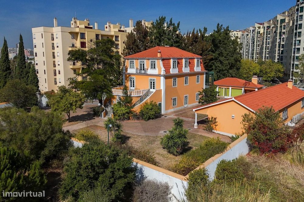 Palácio do Armador: Uma Propriedade Histórica com Vistas Únicas para o