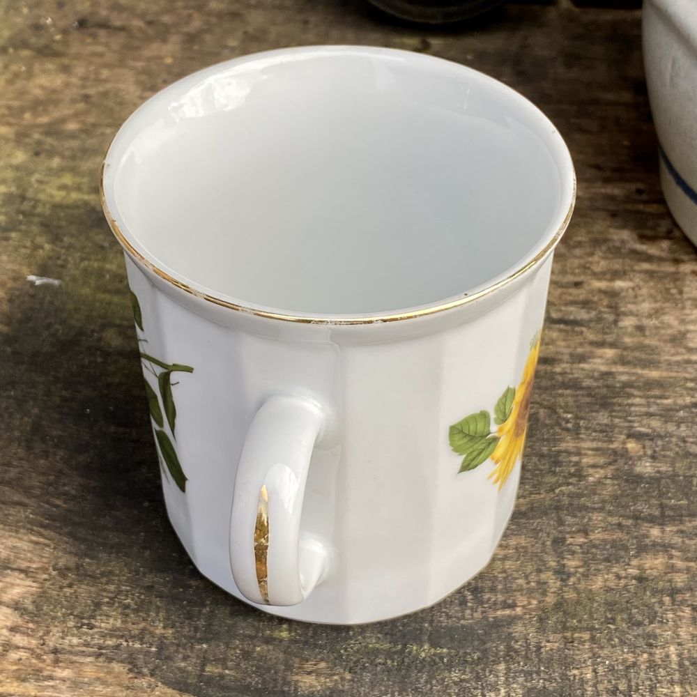 Piękny porcelanowy kubek