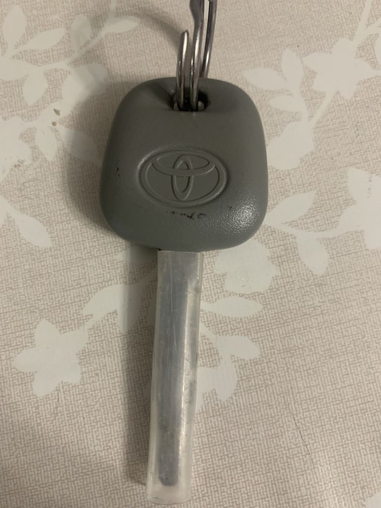 Ключ Toyota оригінал