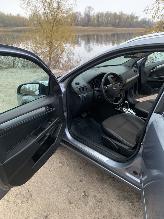 Opel Astra H 2009 1.9d АКПП  COSMO