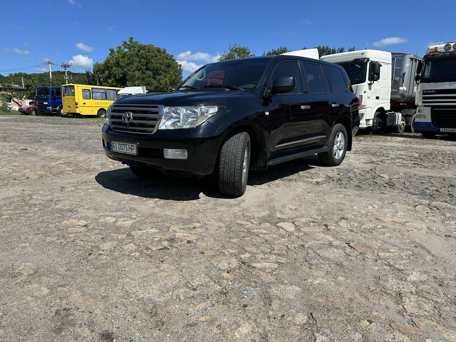 Toyota Land Cruiser 200