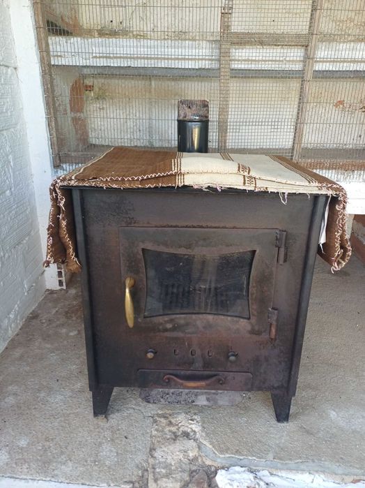 Salamandra em ferro fundido