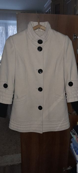 Пальто жіноче Демі.