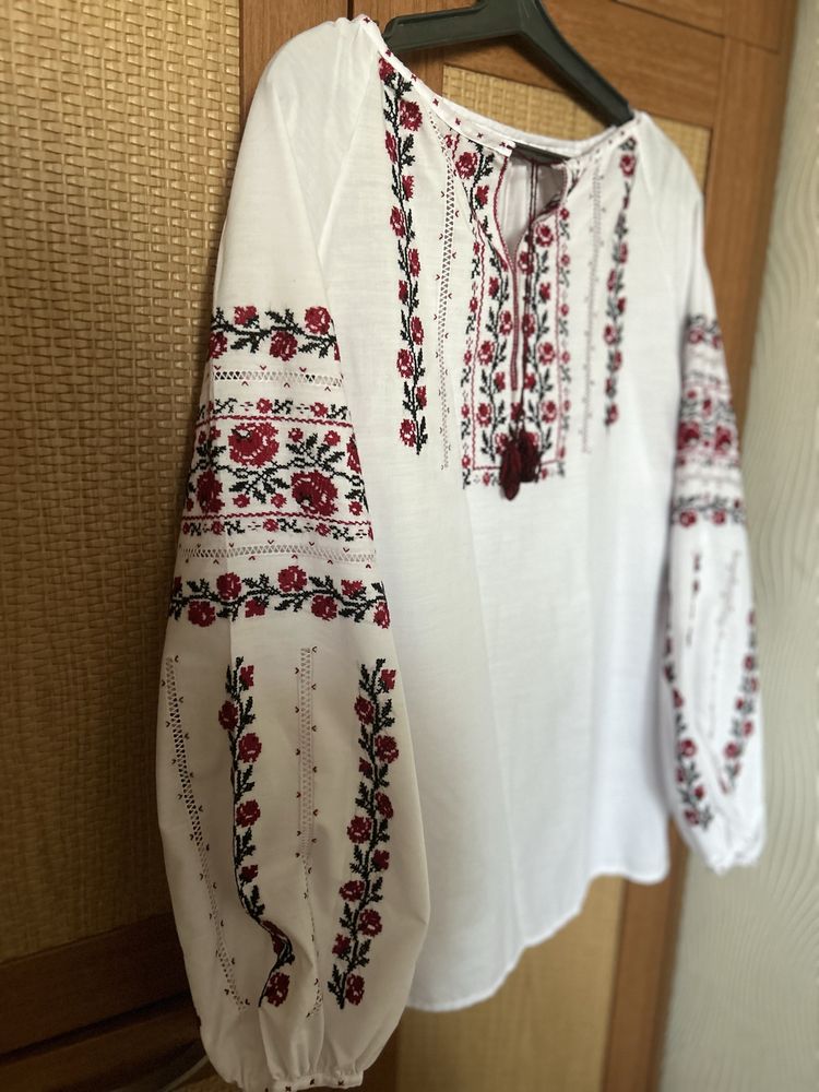 Вишиванка жіноча