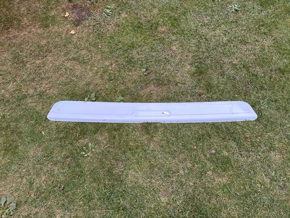 Toyota Land Cruiser 100 03-06 Накладка на задній бампер. Нова