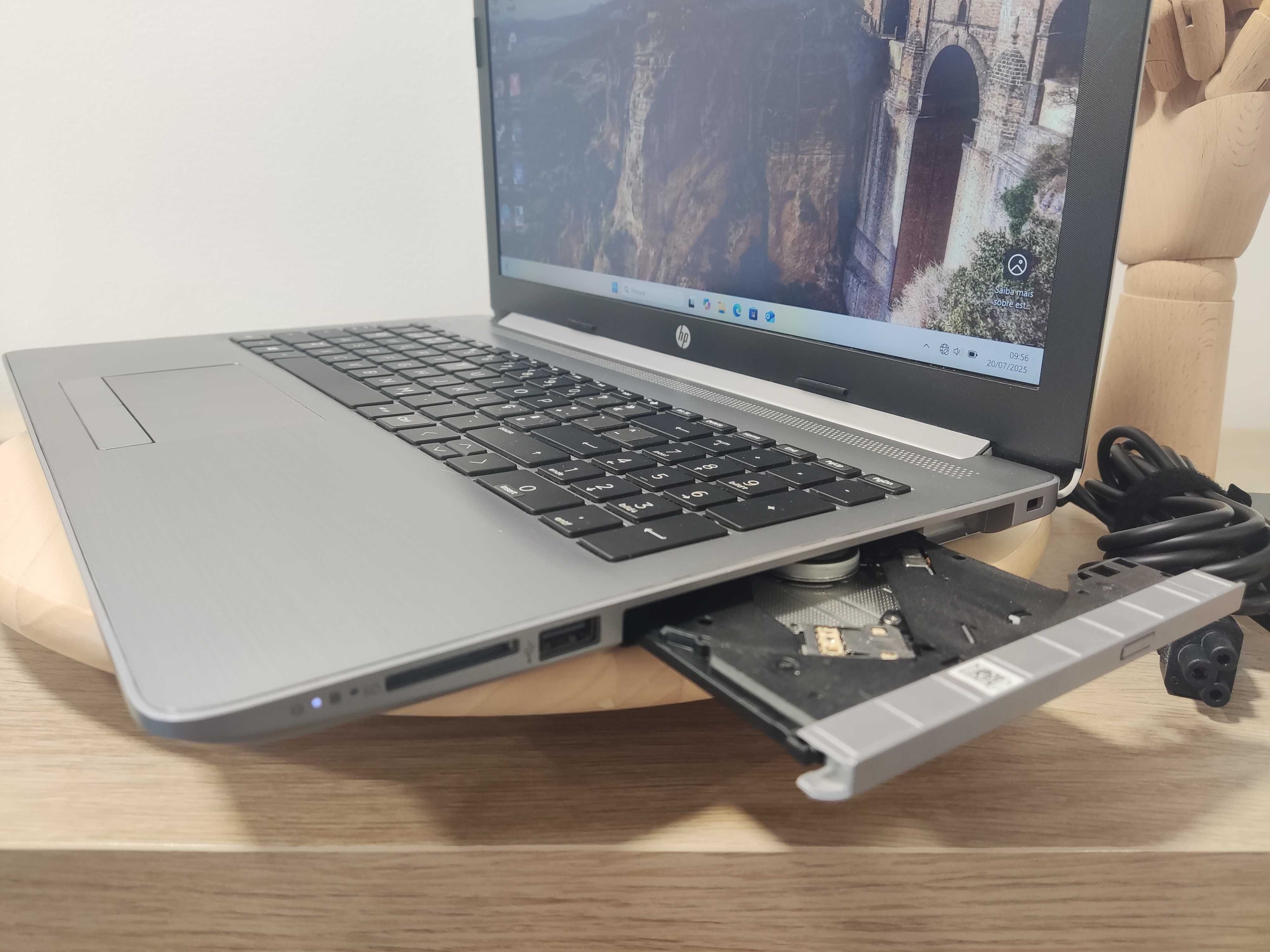 PORTÁTIL TRABALHO | HP 15.6" | 8GB RAM | 250GB SSD | Bateria 3H