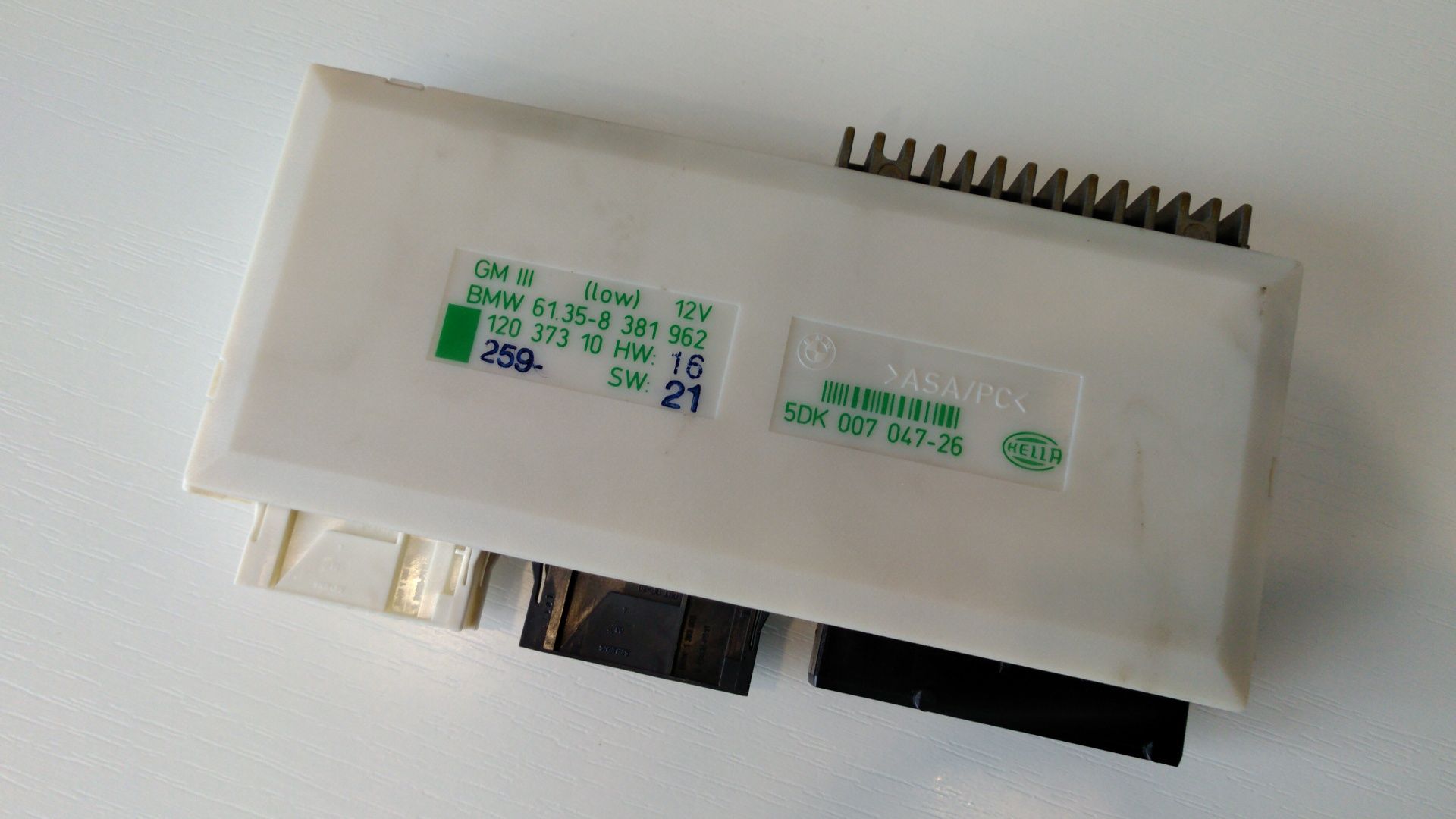 Блок комфорту BMW e39 GM3 Hella 61.35-8 381 962