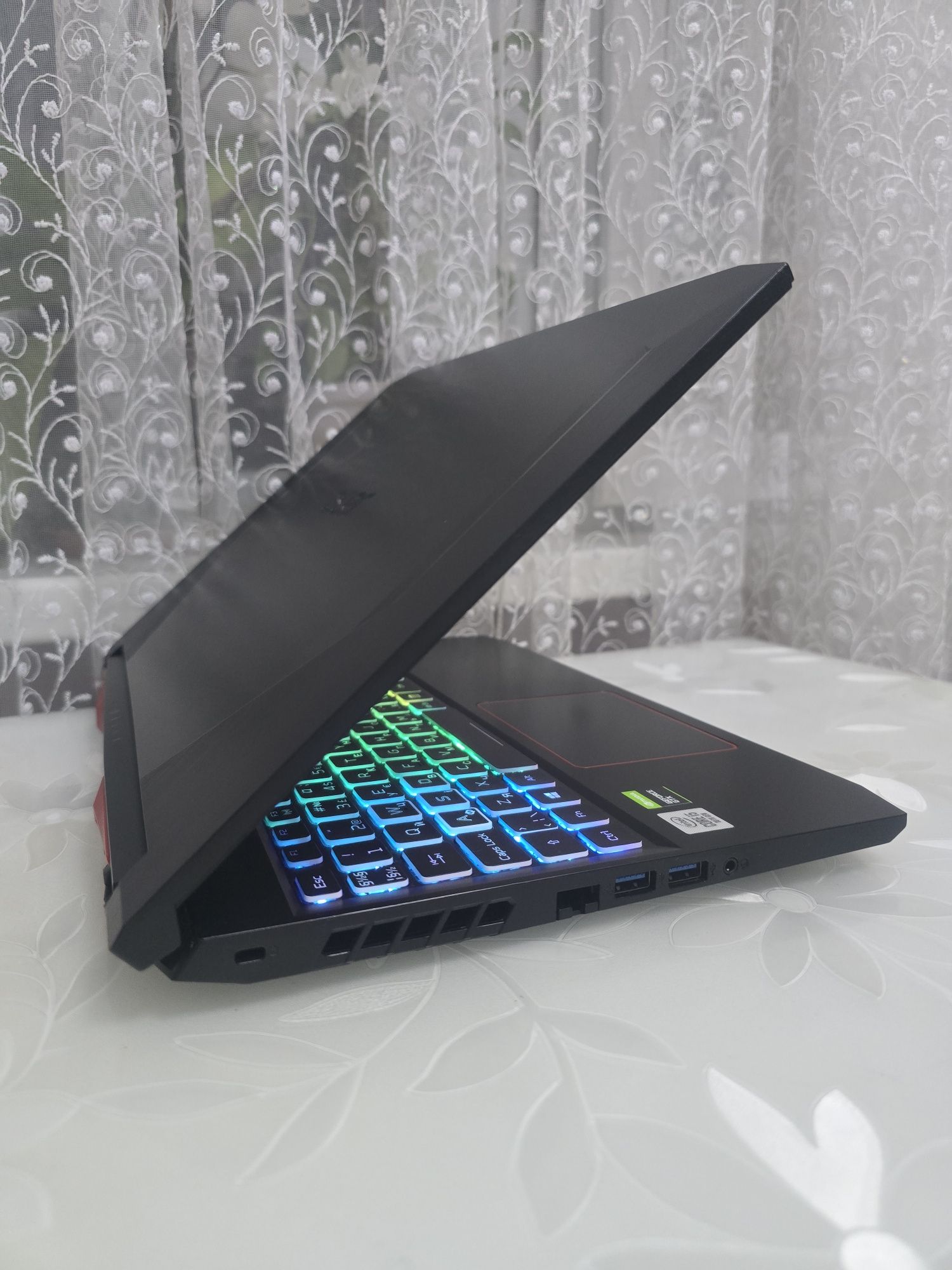 Acer Nitro5/144Hz/1660Ti 6GB/RAM:16GB/i5-10300H/SSD:512GB/Идеал