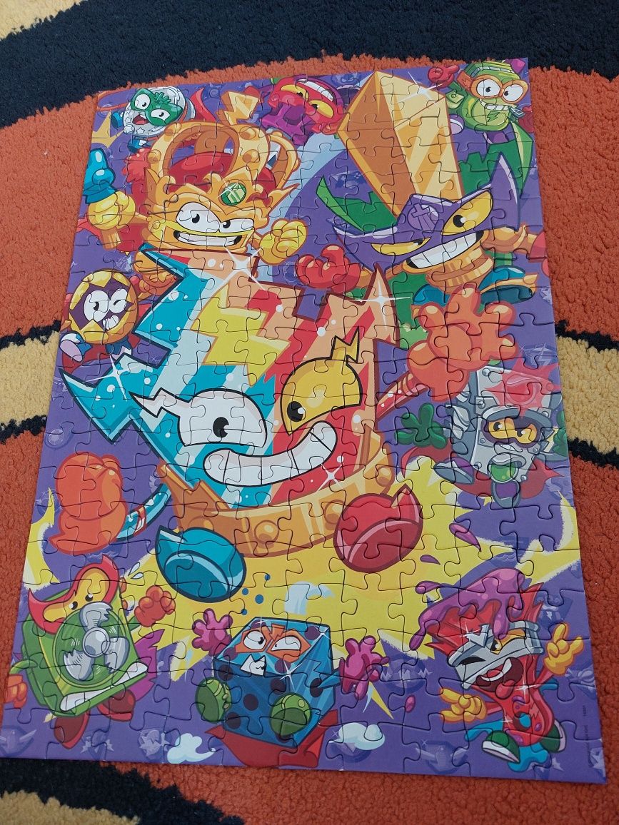 Super Things puzzle 200 i 300 elementów