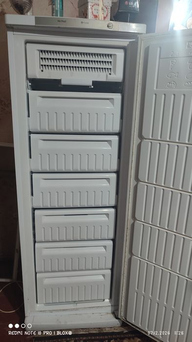 Продам морозильну камеру