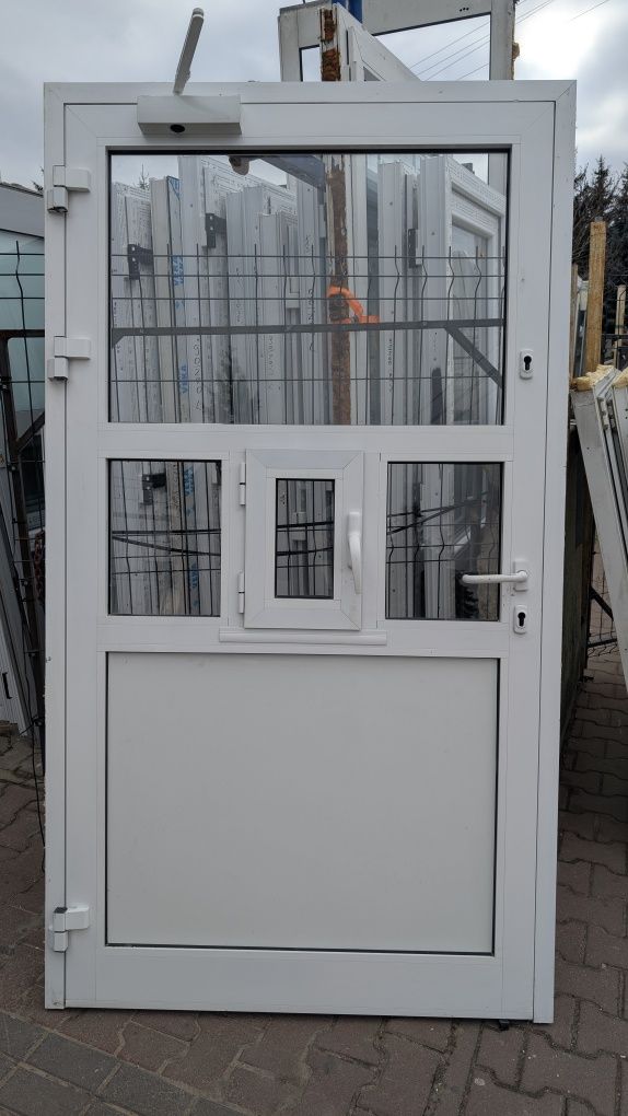 KR HAUS drzwi 120x215 z oknem podawczo wydawczym używane POZNAŃ
