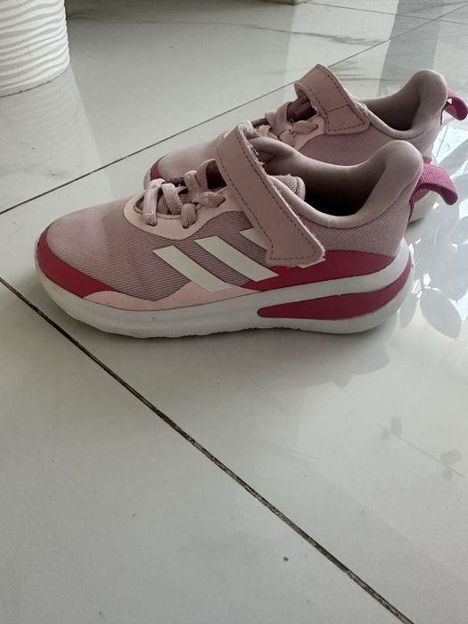 Кросівки adidas