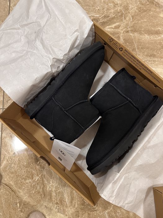 Тепленькі UGG у чорному кольорі 40-41 розмір 26,5 - 27 см