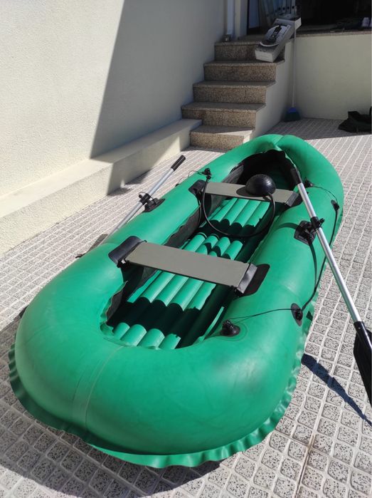 Barco em tela de borracha