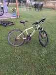 Rower  Btwin 24 całe.