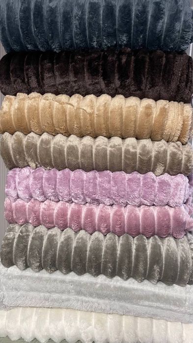 Пледи шарпей євро розмір в подарунковій сумці 4см полоска