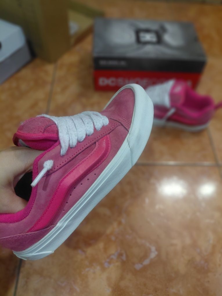 Рожеві кеди Vans, довжин устілки 24.5, р. 37-38