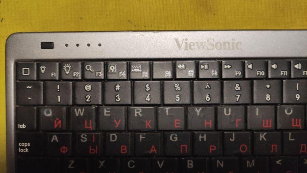Bluetooth Блютуз клавиатура Viewsonic VMP-11001 + встроенный повербанк