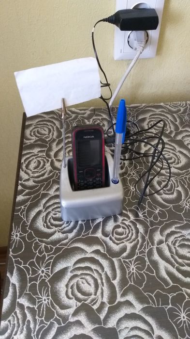 Подставка под мобильный телефон