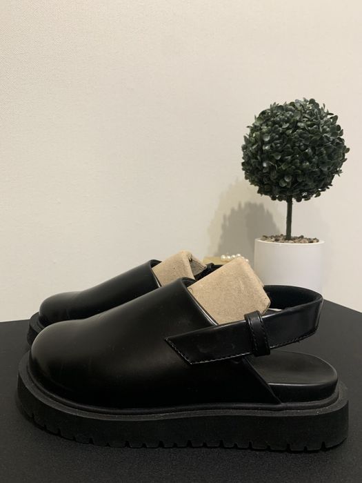 Uniqlo сабо клоги обмін