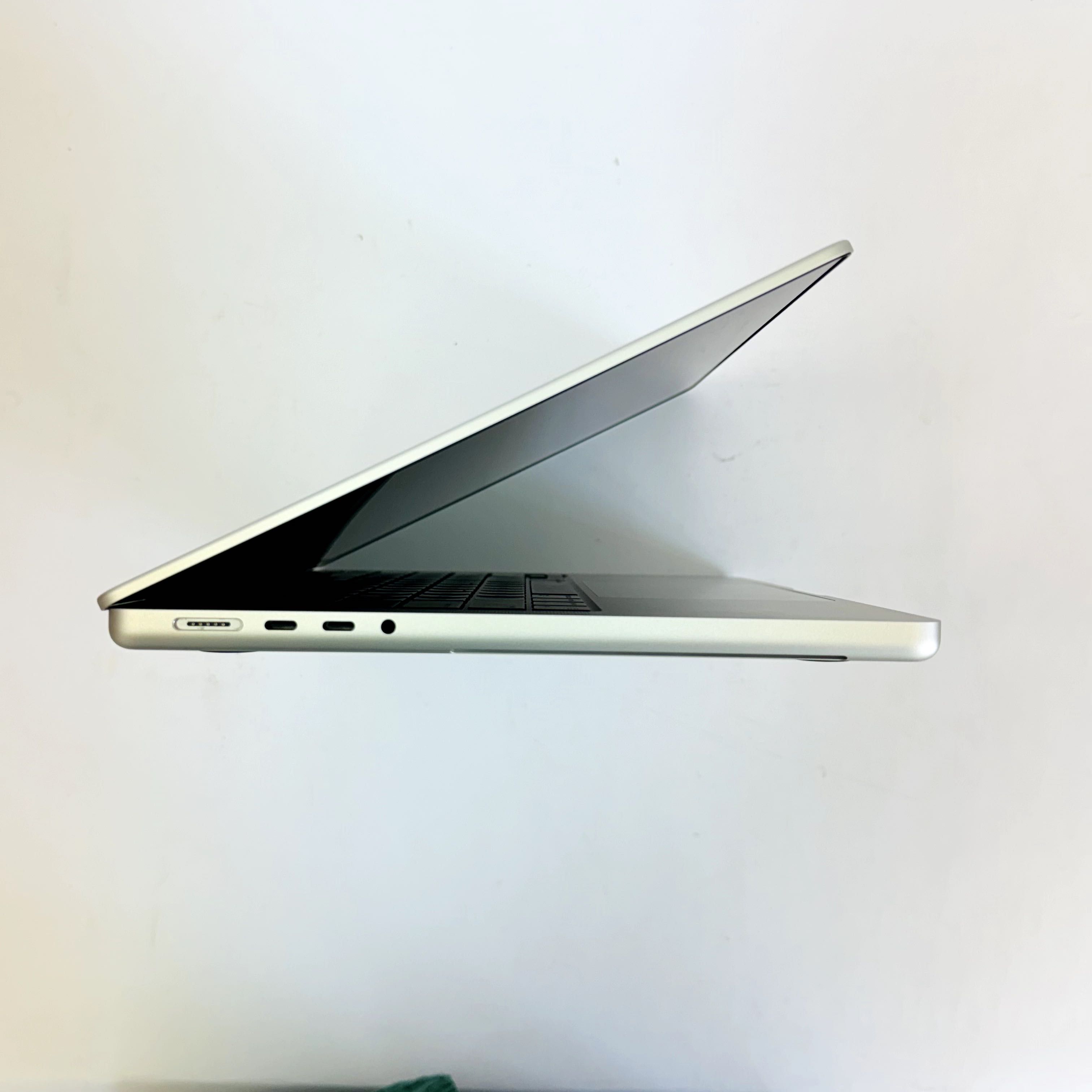 MacBook Pro 14" 2021 M1Pro Silver 16GB 512GB SSD