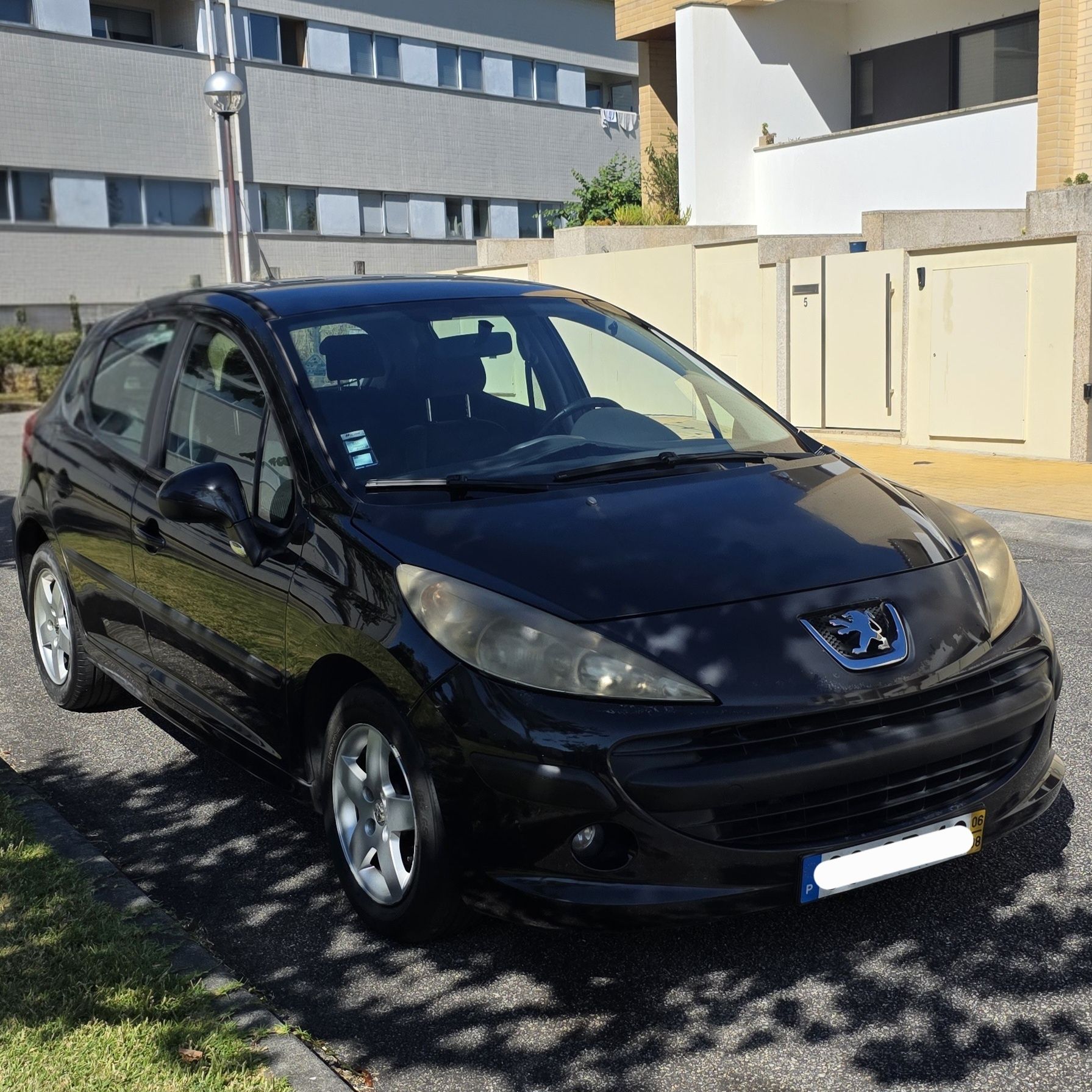 Peugeot 207 - ano 2006