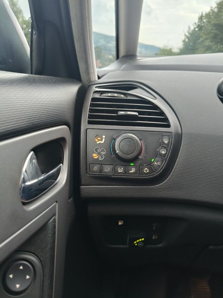 Citroen C4 grand Picasso 1.8 LPG klima manual