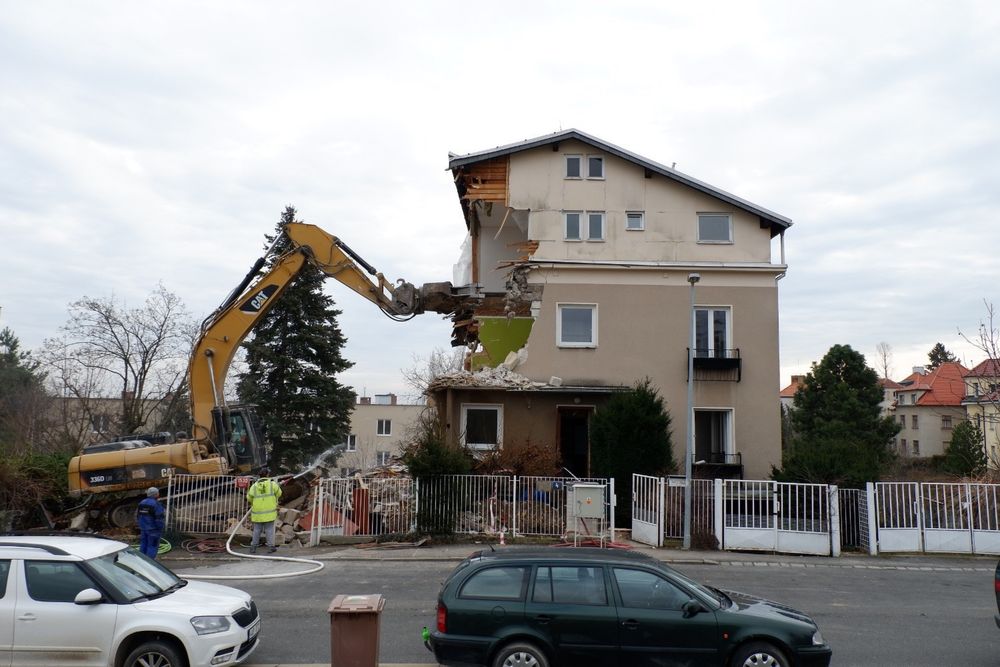 Wyburzenia domów budynków