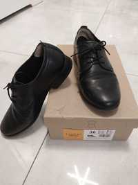 Buty chłopięce skórzane  "LASOCKI" czarne rozmiar 36