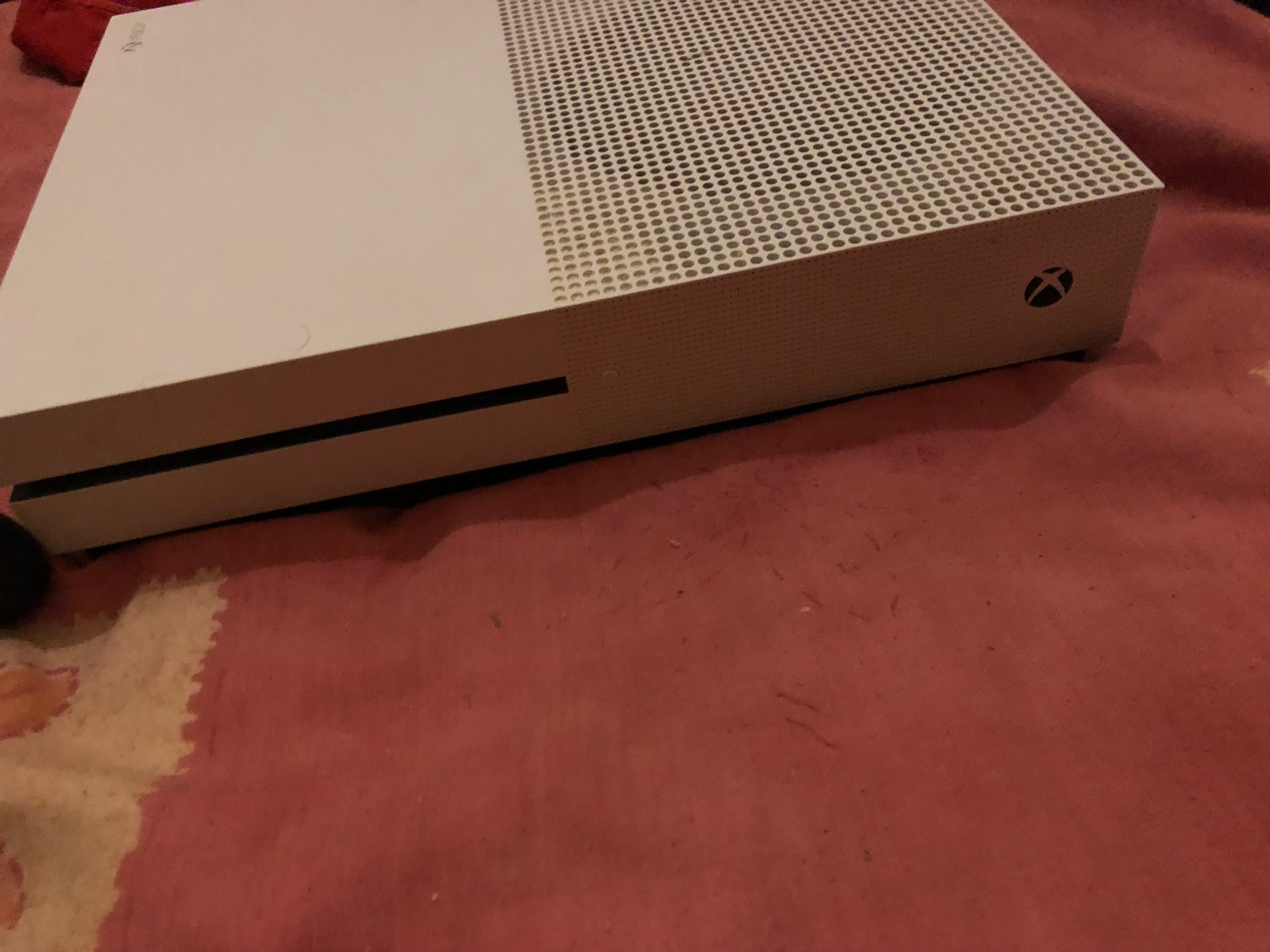 Xbox one S 1TB como nova
