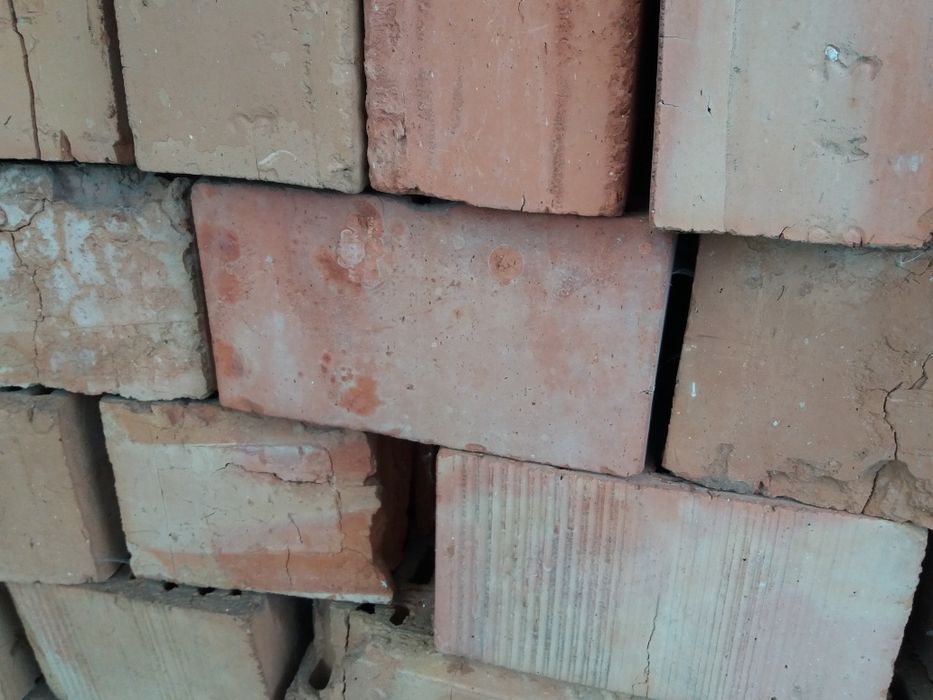 Продам керамічну цеглу