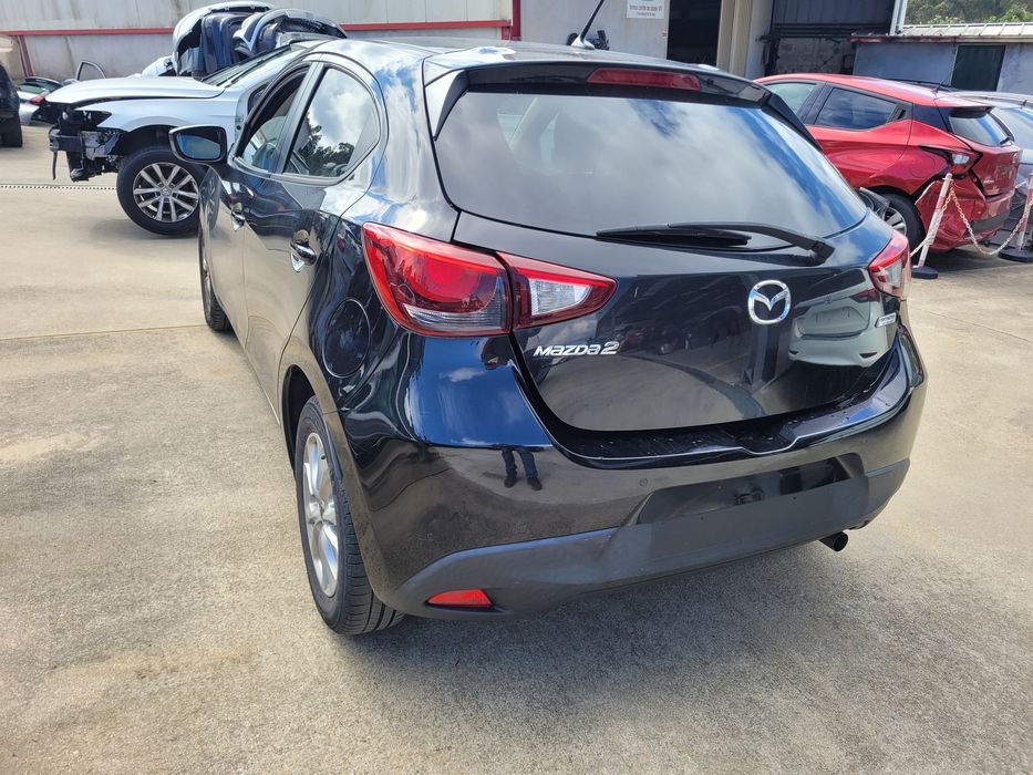 Mazda 2 2017 para peças