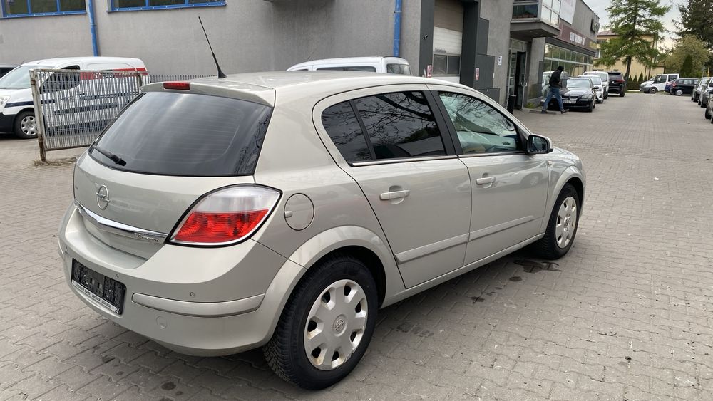 Opel Astra 1.6 TwinSport 2005 rok spr oplacony z Niemiec stan BDB