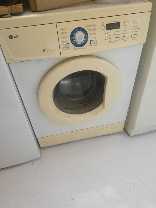 Пральна машина  L G   6 кг