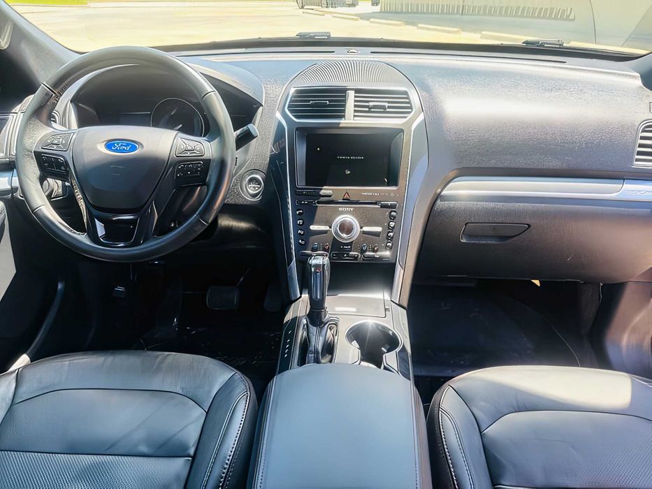 Ford Explorer      2018